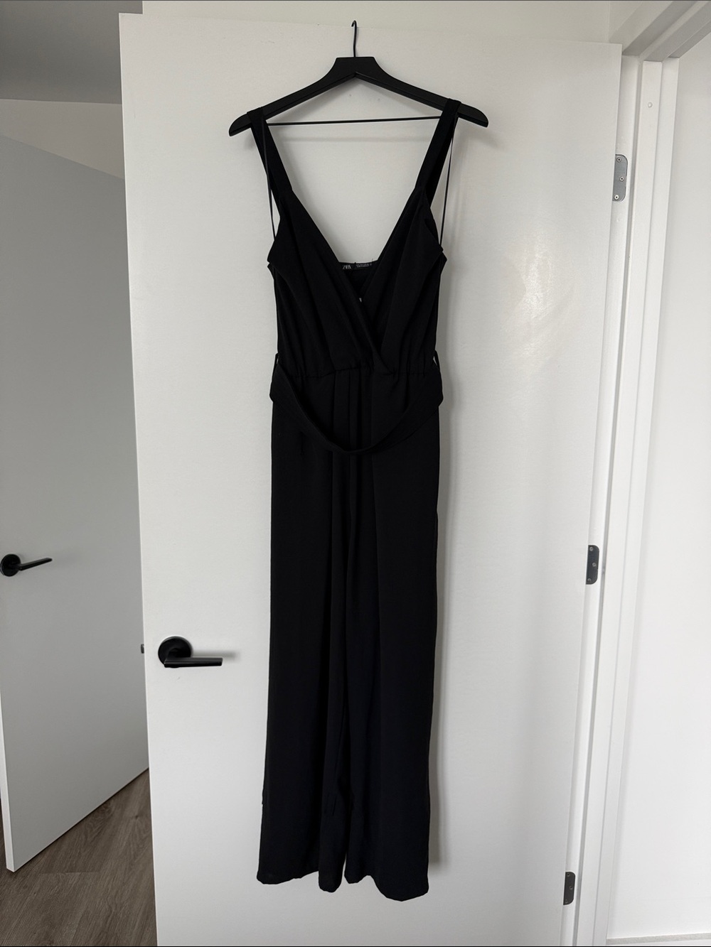 Women’s Black Sleeveless Jumpsuit